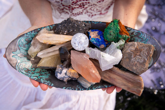 The Power of Crystal Shapes: How to Work With Forms, Energy and Intuition - The Mystical Moon Online Store