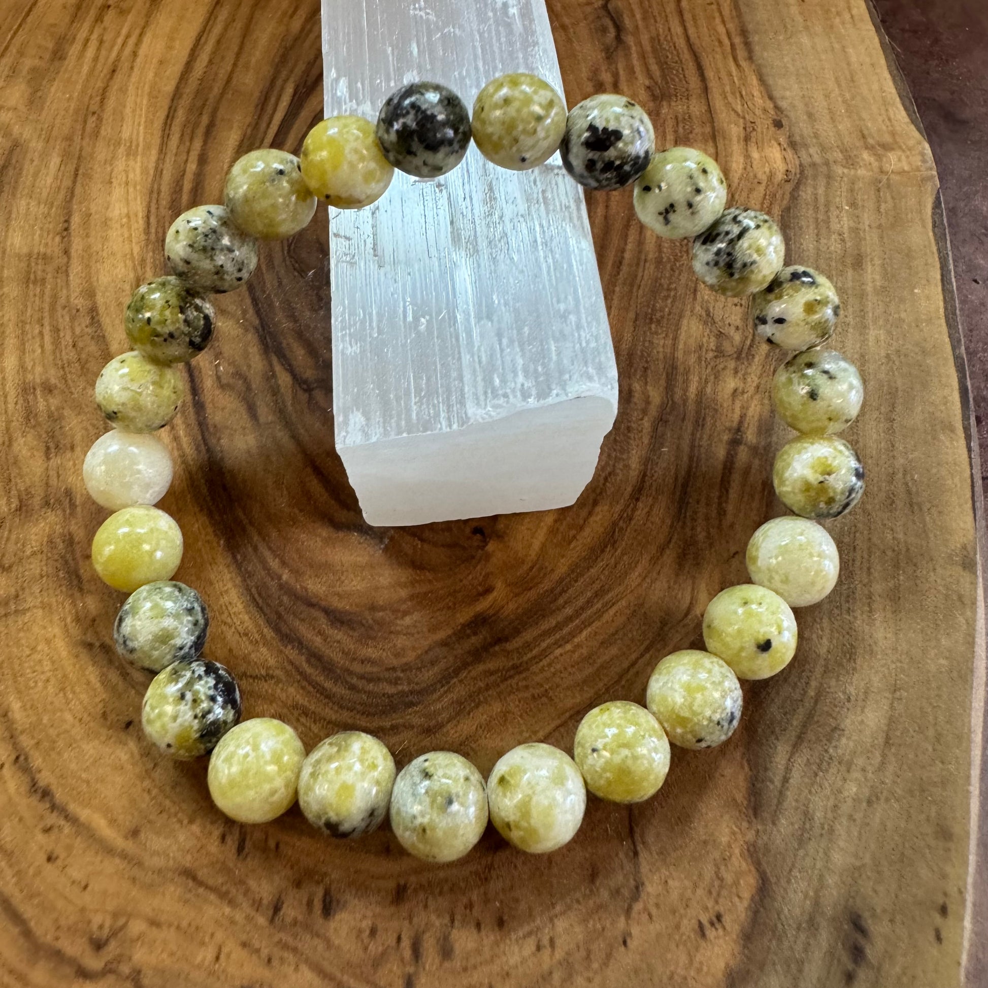 Sepentine bracelet with selenite