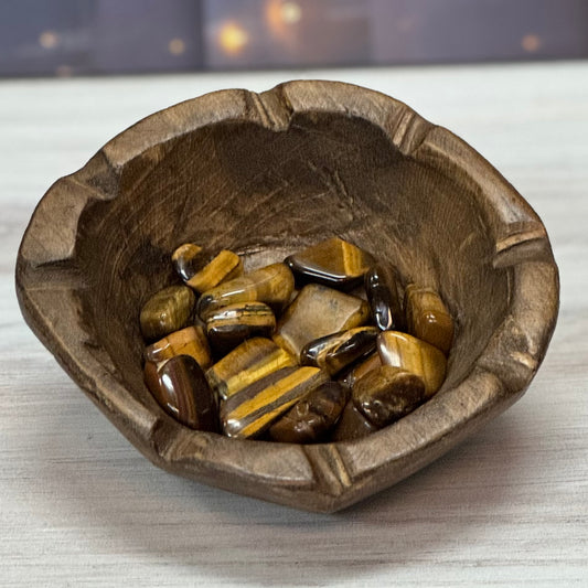 Tiger's eye crystal for confidence