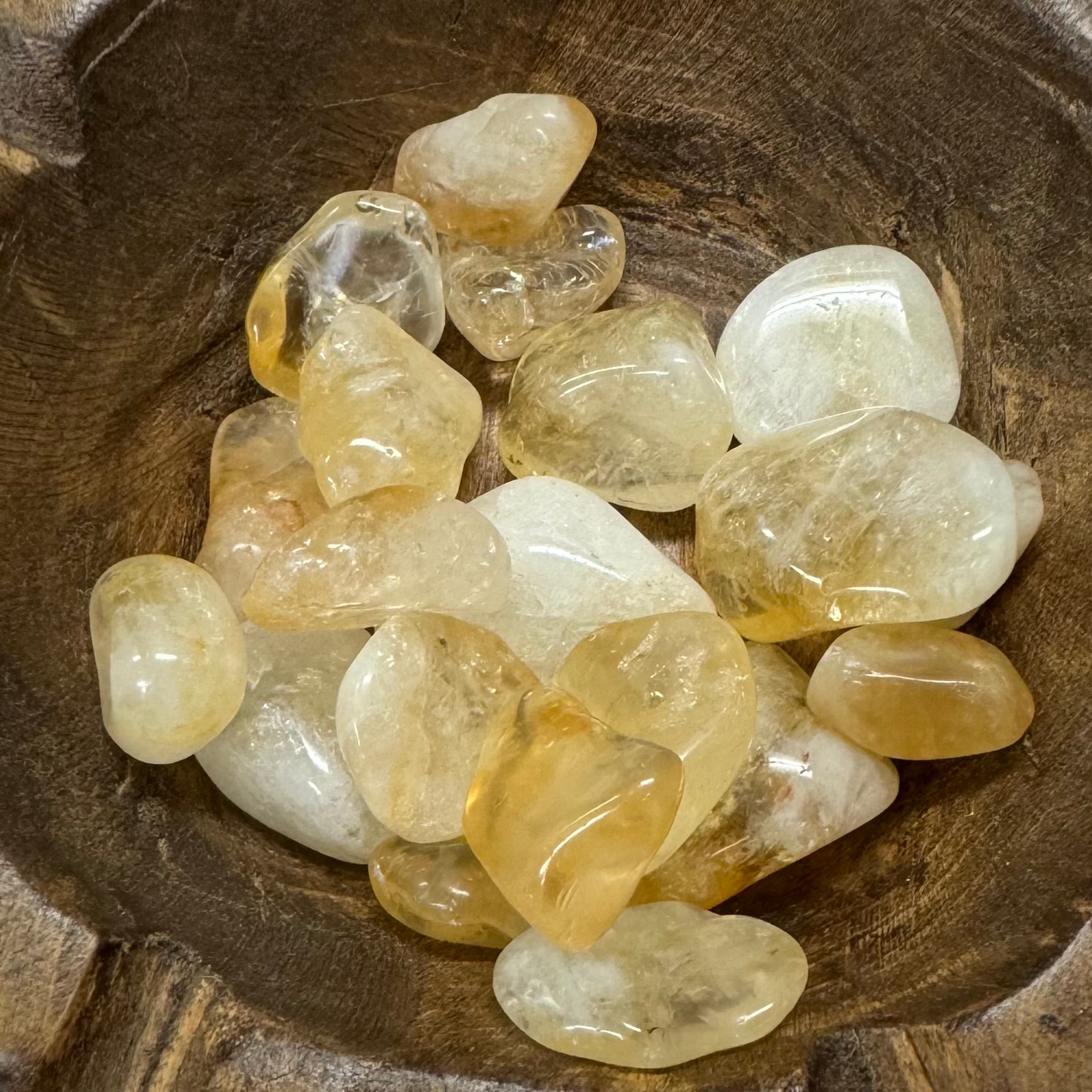 Citrine crystal for manifestation