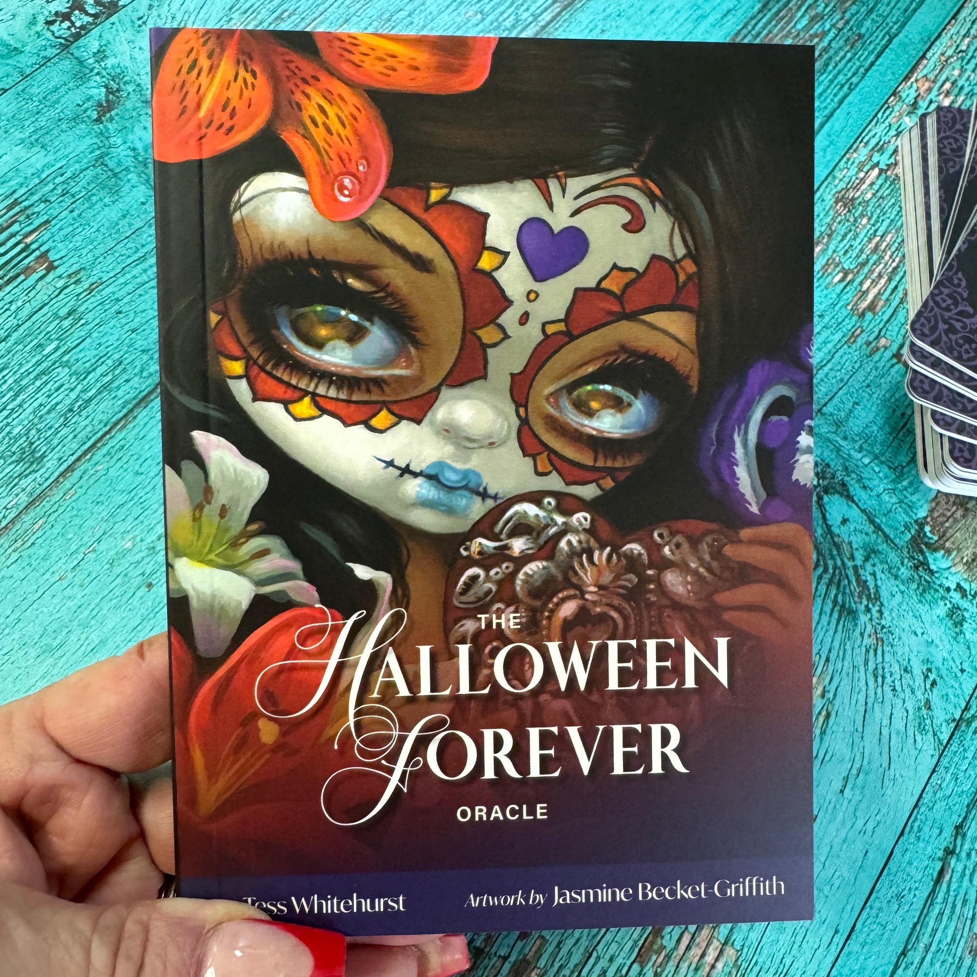 Guide book Halloween Forever