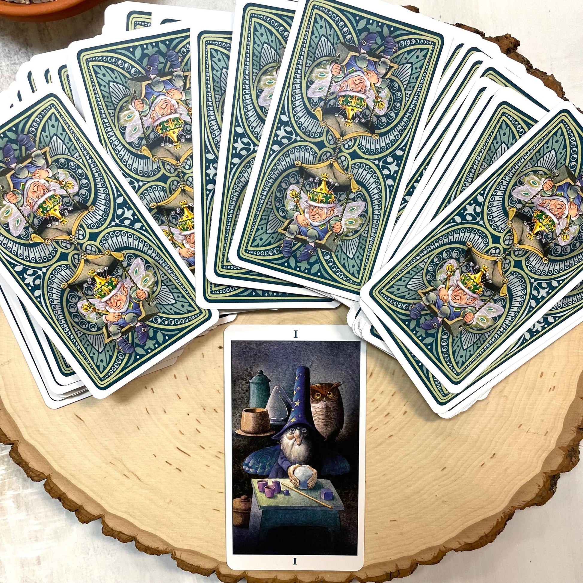 Fairy Tarot by Pietro Alligo and Antonio Lupatelli - The Mystical Moon Online Store