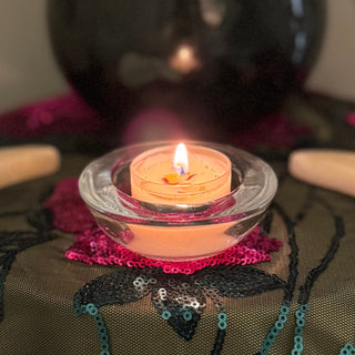 Money Spell Tea Lights with Cinnamon, Jade Crystals, and Bay Leaves – Tonka & Oud Fragrance - The Mystical Moon Online Store