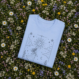 The Dreamer Tarot T-Shirt - The Mystical Moon