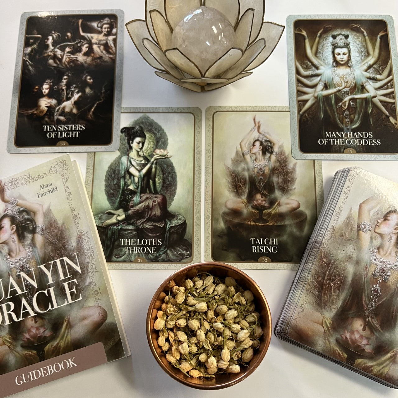 Kuan Yin Oracle: Blessings, Guidance & Enlightenment from the Divine Feminine by Alana Fairchild