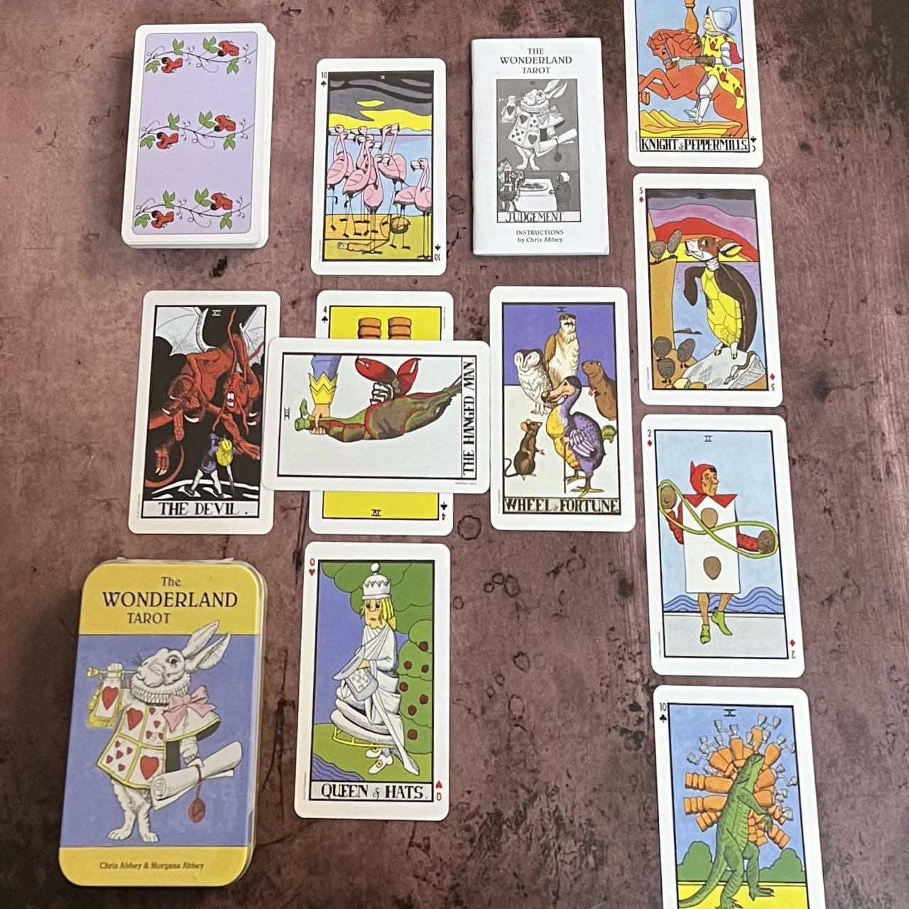 Wonderland Tarot offers